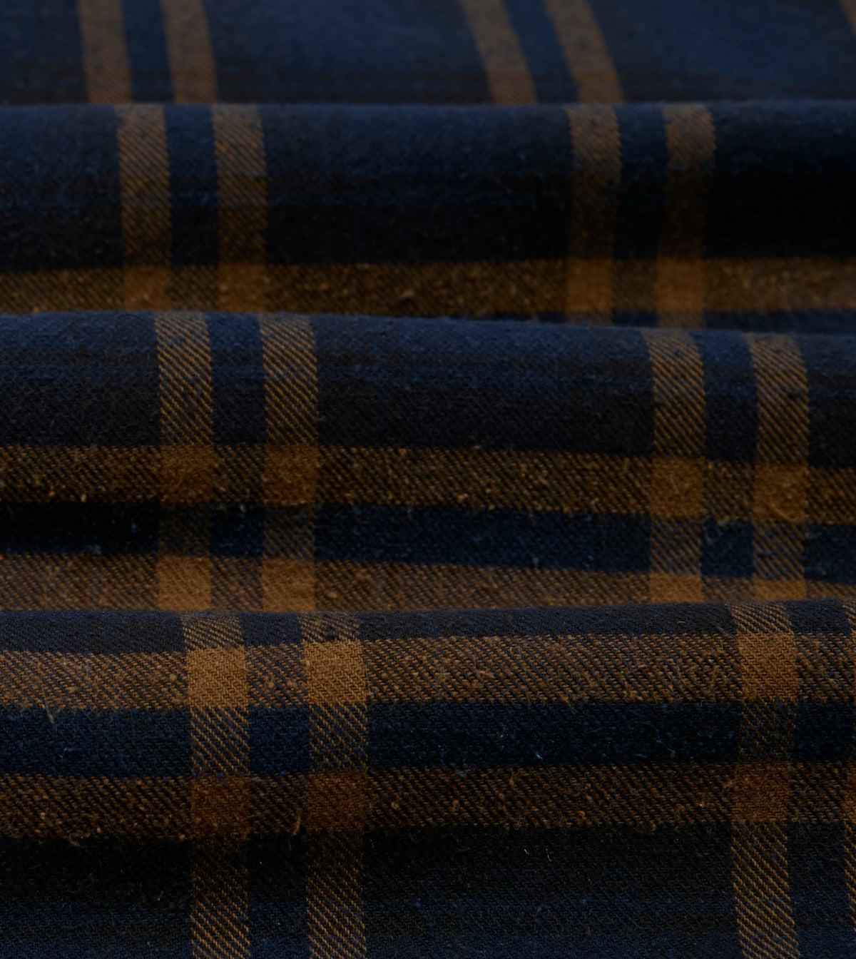 Drake's Navy and Brown Check Cotton-Silk Two-Pocket Long Point Collar Work Shirt