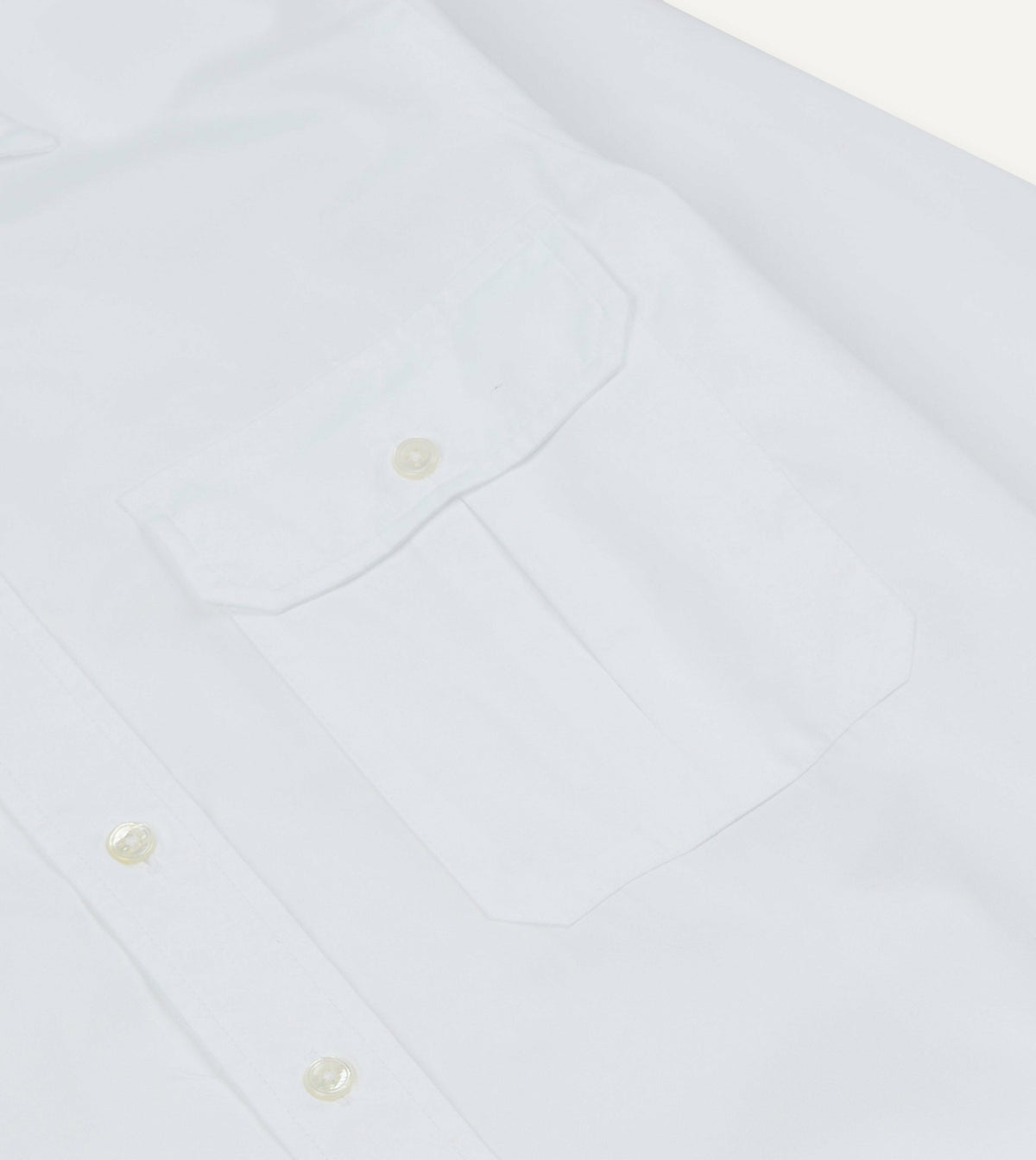 Drake's White Long Point Collar Flap Pocket Poplin Shirt