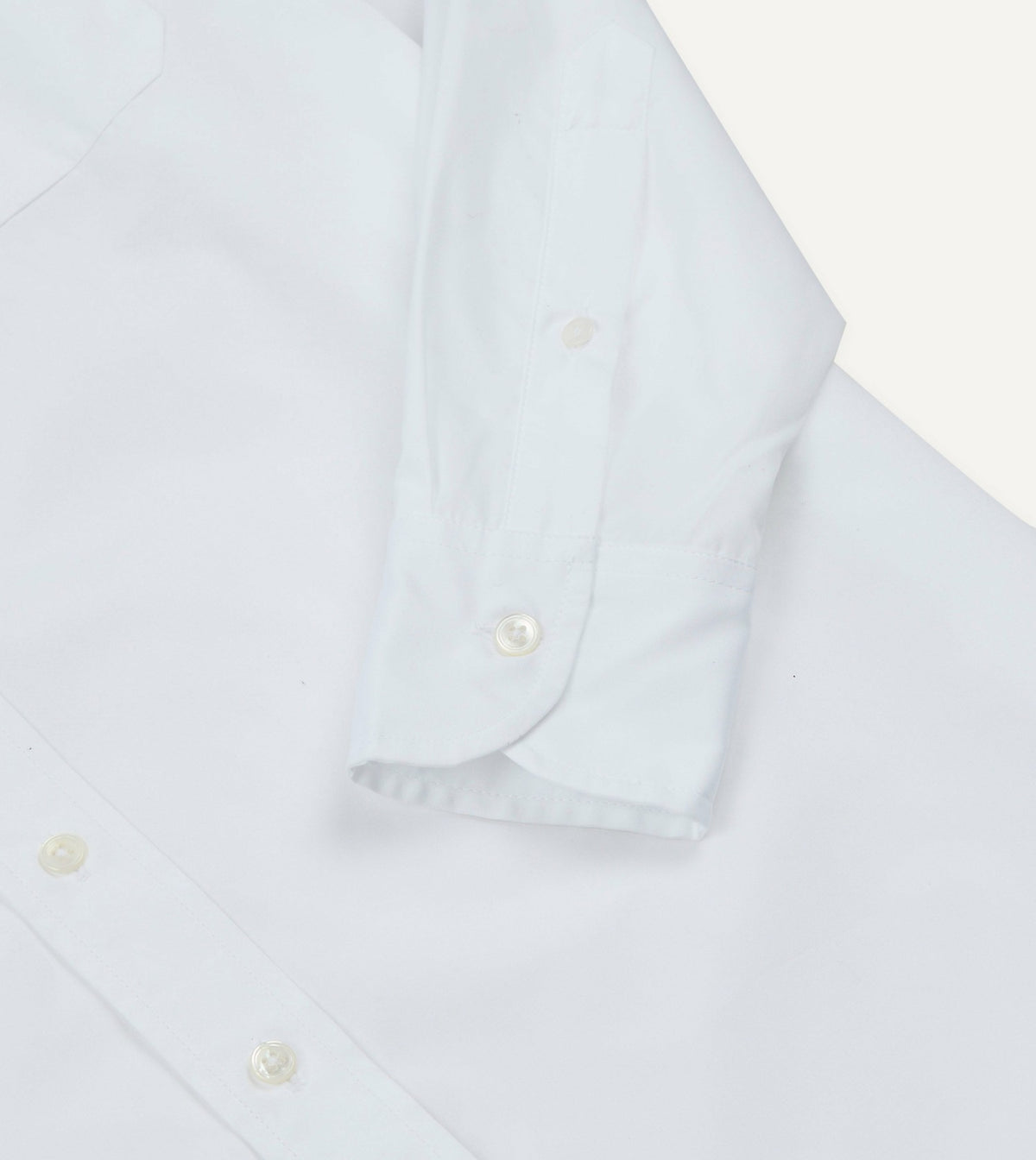 Drake's White Long Point Collar Flap Pocket Poplin Shirt