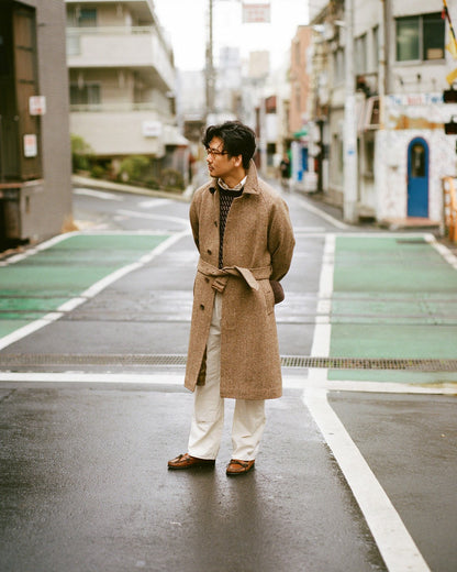 Drake's BEAMS F & Drake’s Tweed Raglan Overcoat