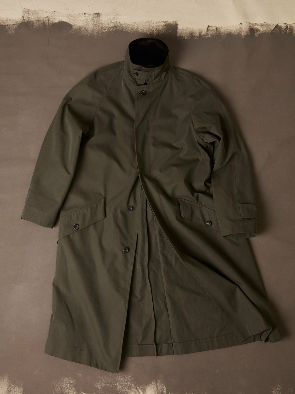 Drake's Olive Cotton Raglan Mac