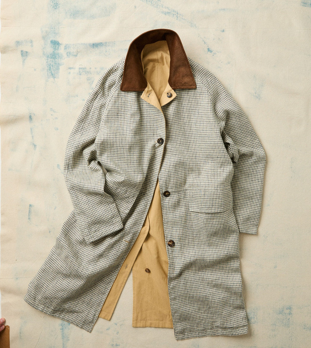 Drake's Reversible Linen–Cotton Raglan Mac