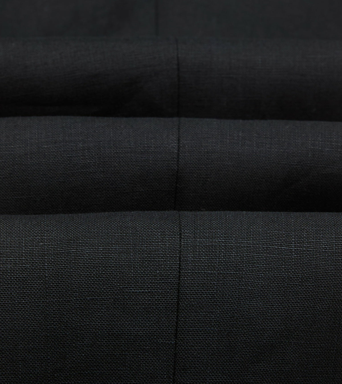 Drake's Black Irish Linen Single Pleat Trouser