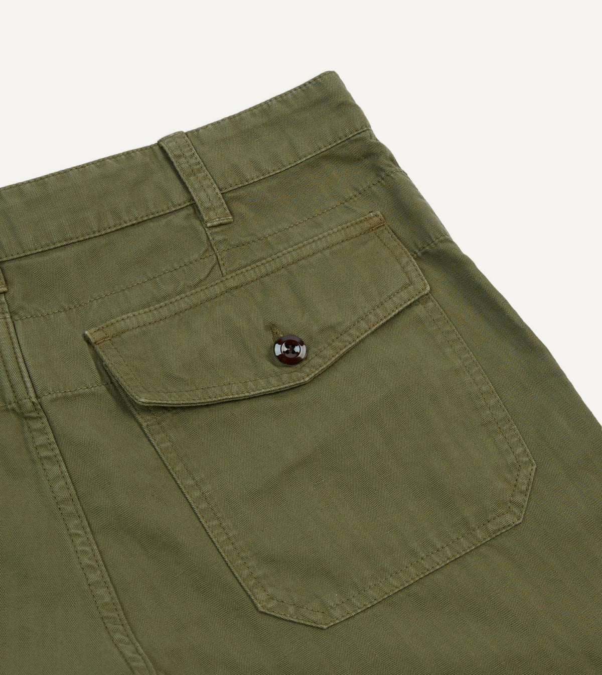 Drake's Olive Cotton-Linen Herringbone Fatigue Shorts